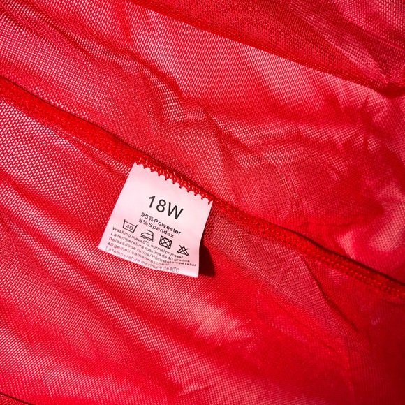 Elegant Red Lace Chemise - Picture 2 of 7